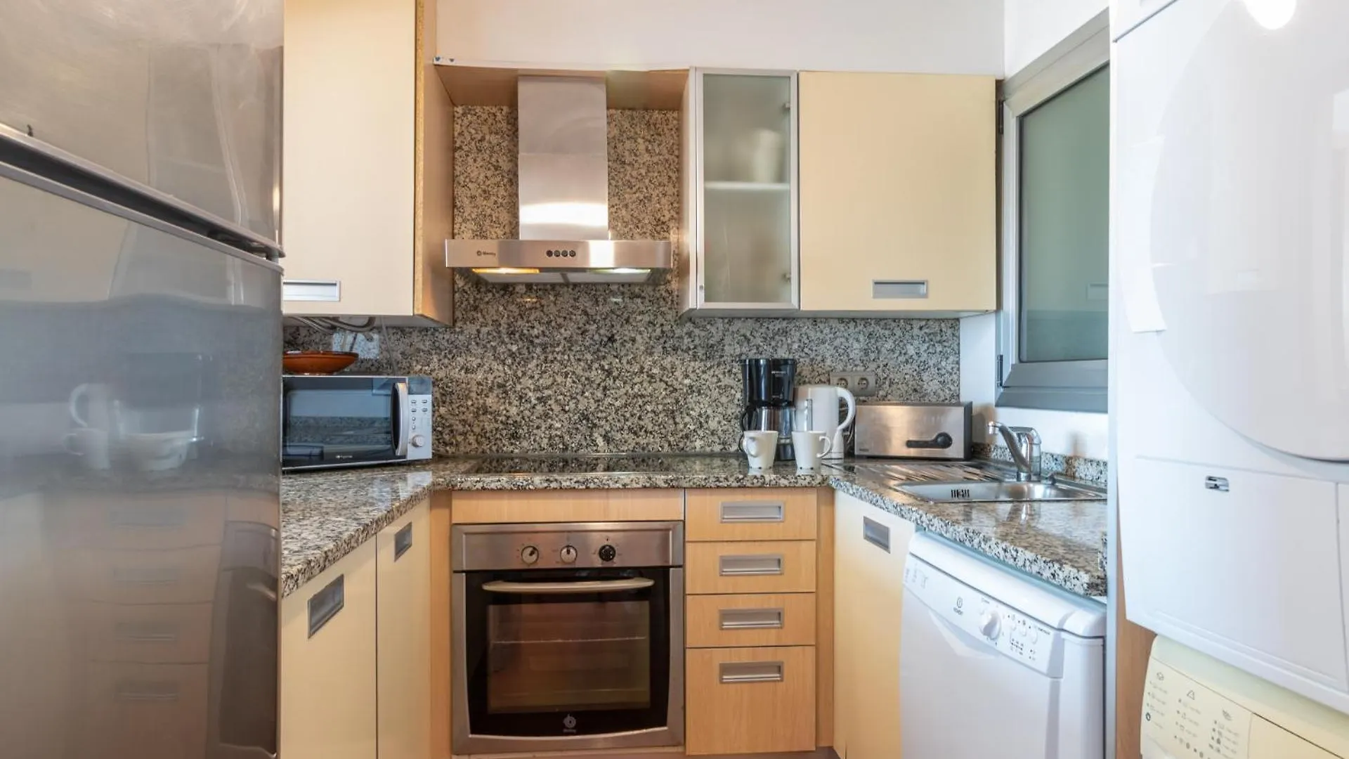 Goldhome - Primera Linea De Mar, 2 Habitaciones Empuriabrava Spain