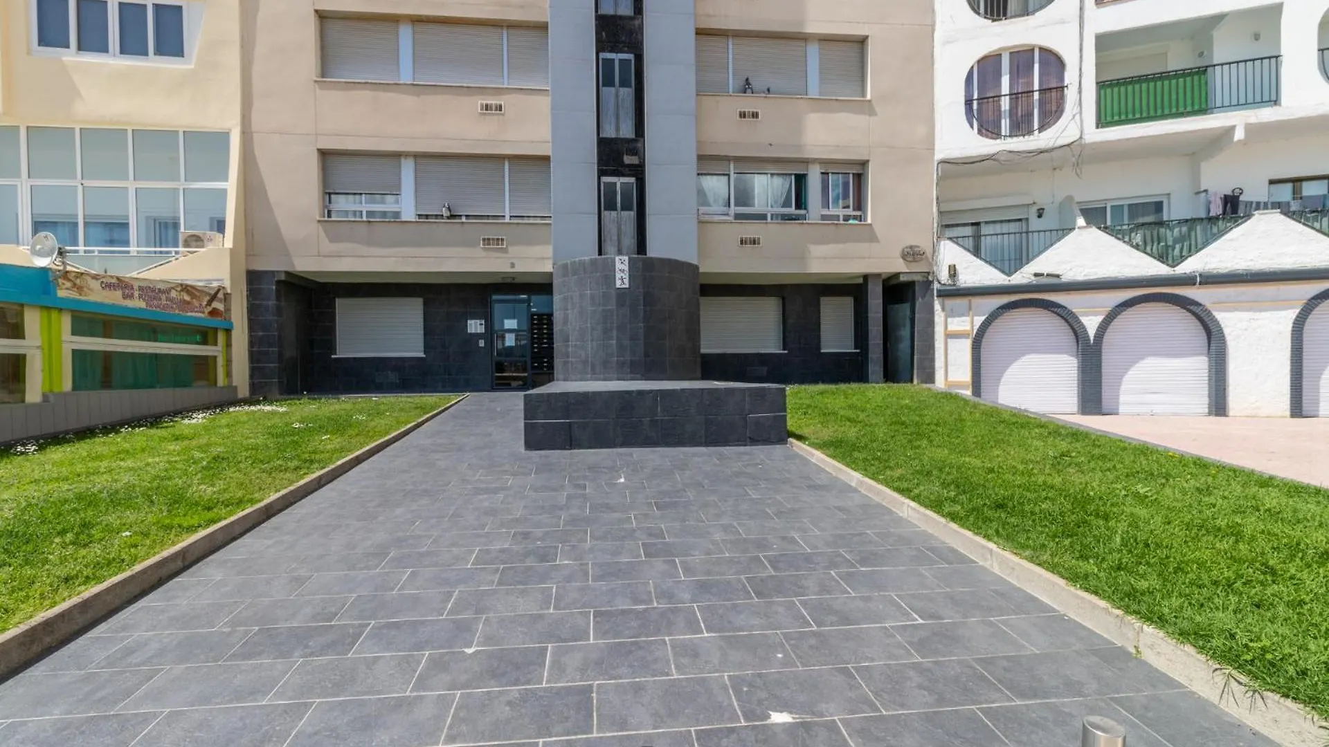 Goldhome - Primera Linea De Mar, 2 Habitaciones Empuriabrava 0*,  Espanha